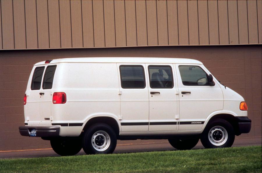  Dodge Ram Van Wagon 1994 года  (фото 6 из 22)